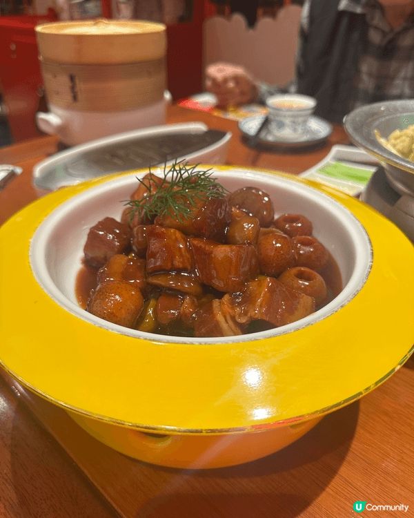 片皮鴨鴨皮脆卜卜帶油香，山楂栗子酒香肉:五花肉肥而不膩，味道...