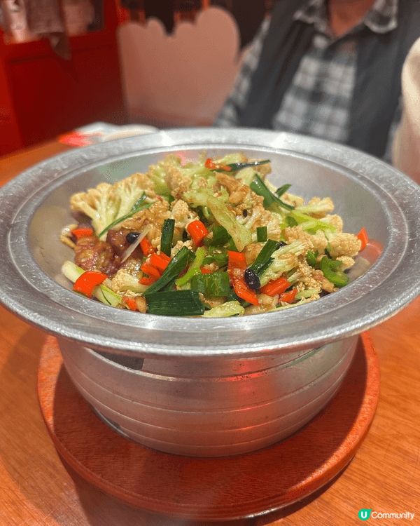 片皮鴨鴨皮脆卜卜帶油香，山楂栗子酒香肉:五花肉肥而不膩，味道...