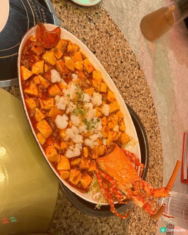 今次聚會朋友揀咗「去滾」這間店，大家都以為一定係佢打邊爐，其...