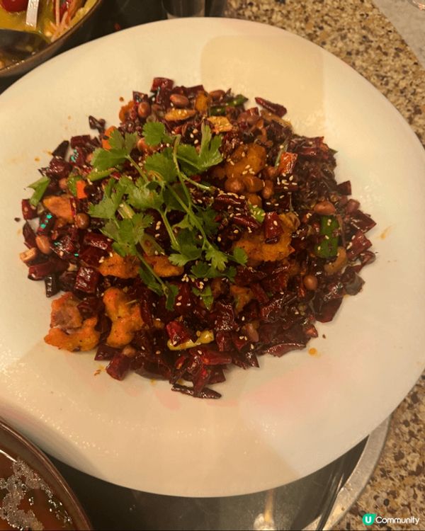 今次聚會朋友揀咗「去滾」這間店，大家都以為一定係佢打邊爐，其...