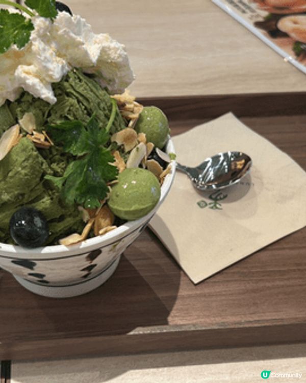 元朗一日遊，去咗金蘋果買完蛋糕後再去咗千色附近食芫荽冰同蛇🥰...