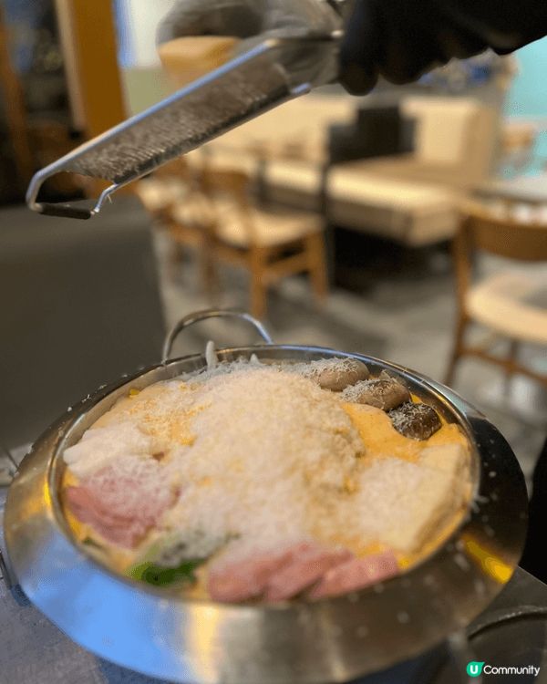 呢間韓國餐廳唔單止炸雞出色，連配搭都好有創意～芝士控一定要b...