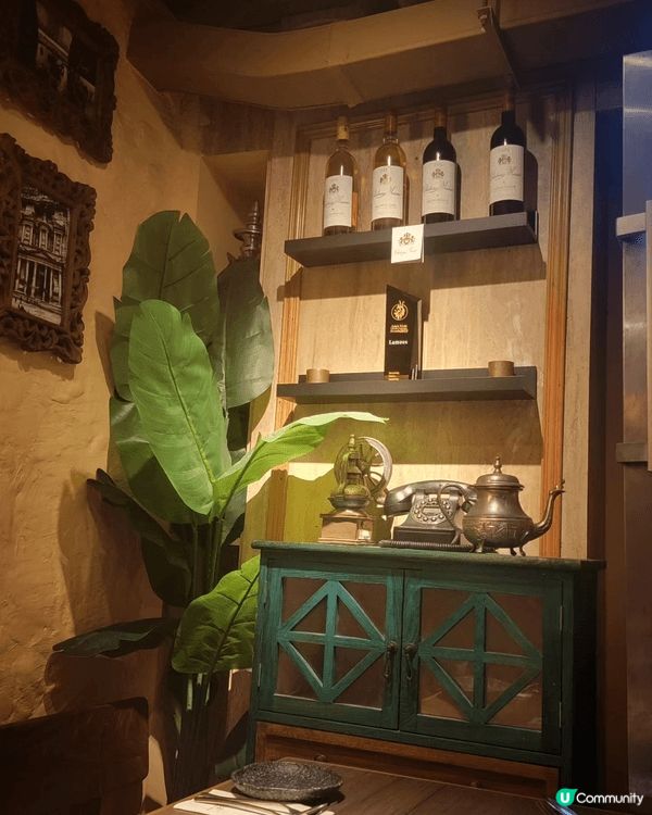 香港少見的地中海莱餐廳，菜式選擇多元化，裝修設計精緻，氣氛舒...