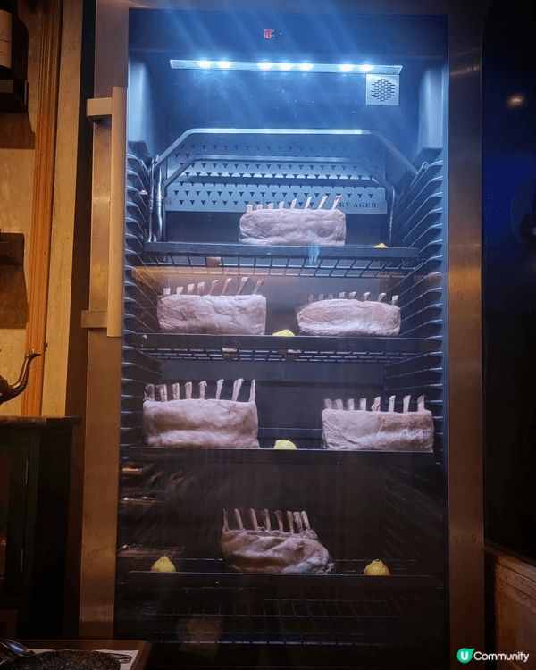 香港少見的地中海莱餐廳，菜式選擇多元化，裝修設計精緻，氣氛舒...