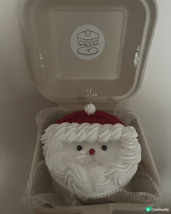 今年聖誕食到一個真係驚喜到講唔出聲嘅蛋糕 —— 以聖誕老人做...