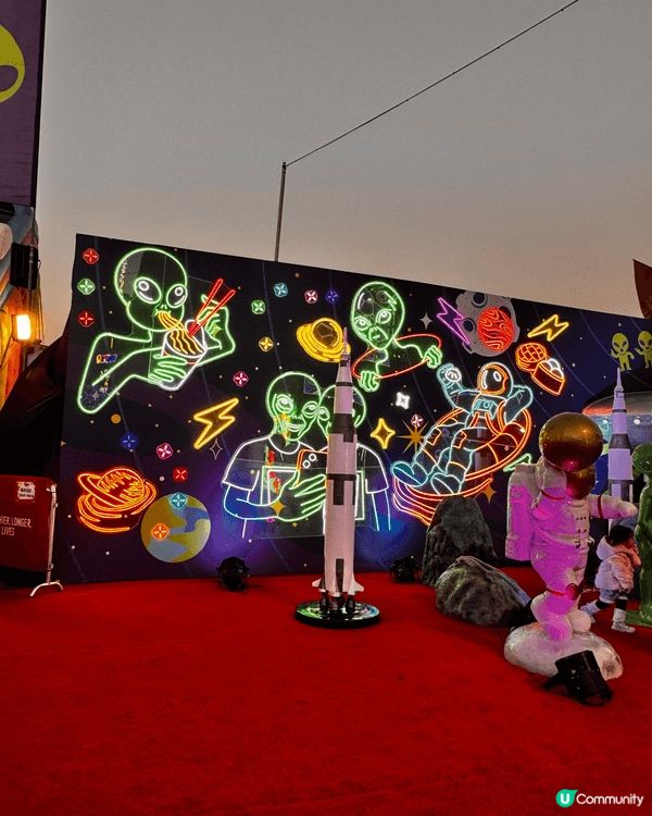 AIA友邦嘉年華今年走「香港經典」主題，場內有三十多款機動遊...