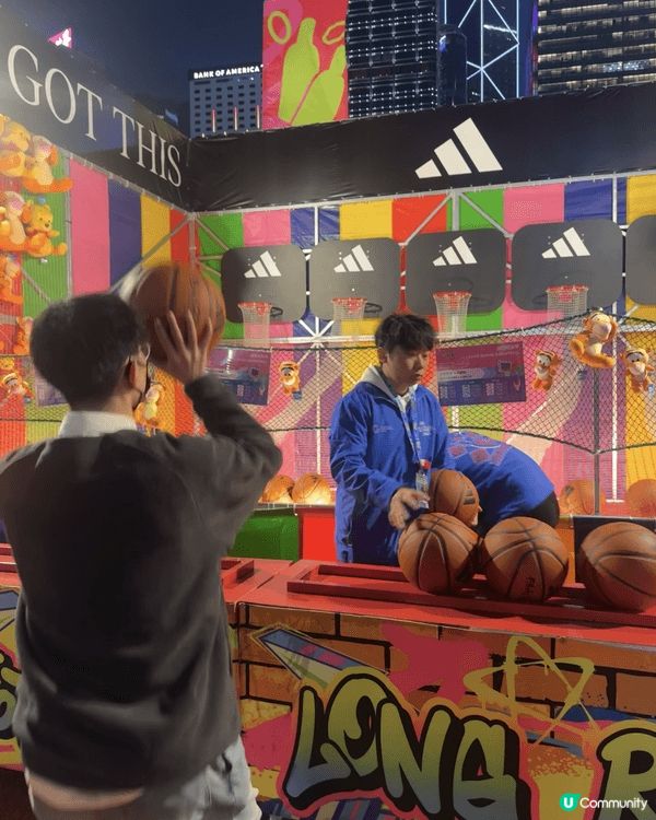 AIA友邦嘉年華今年走「香港經典」主題，場內有三十多款機動遊...