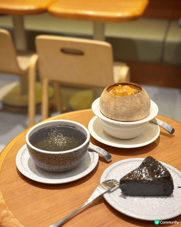 平日會周圍去打卡食嘢，聖誕剛去完九州旅行。