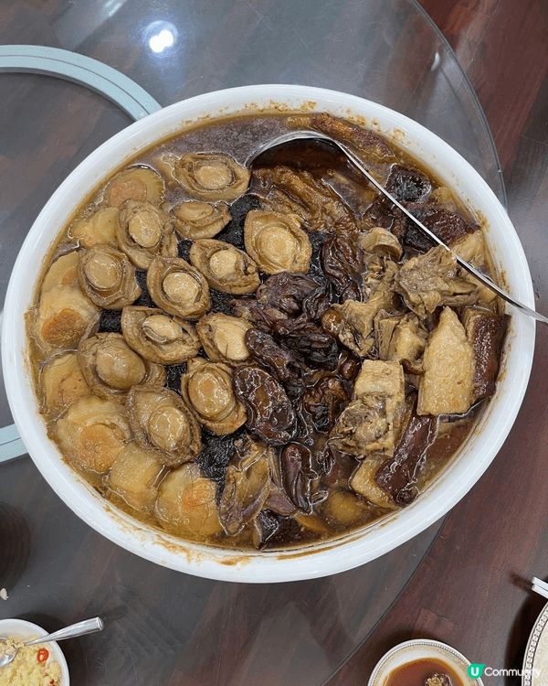 香港的確是一個吃海鮮最好的地方，而且也是合時令地提供不同類型...