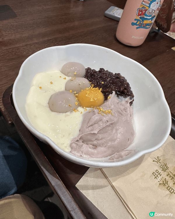 山東青島之旅去了萬象城打邊爐 和吃甜品 還有海腸炒飯 去了海...
