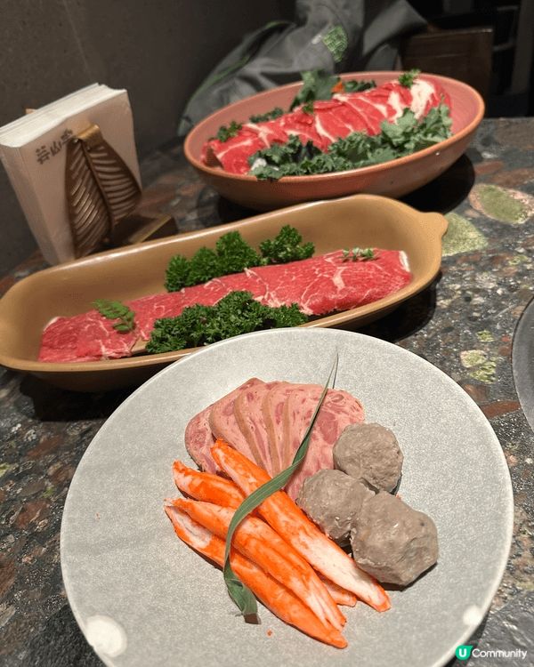 山東青島之旅去了萬象城打邊爐 和吃甜品 還有海腸炒飯 去了海...
