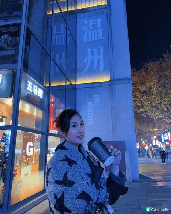 喜歡探索各地美食，尋找適合打卡的漂亮餐廳。吃一頓精緻的飯，拍...