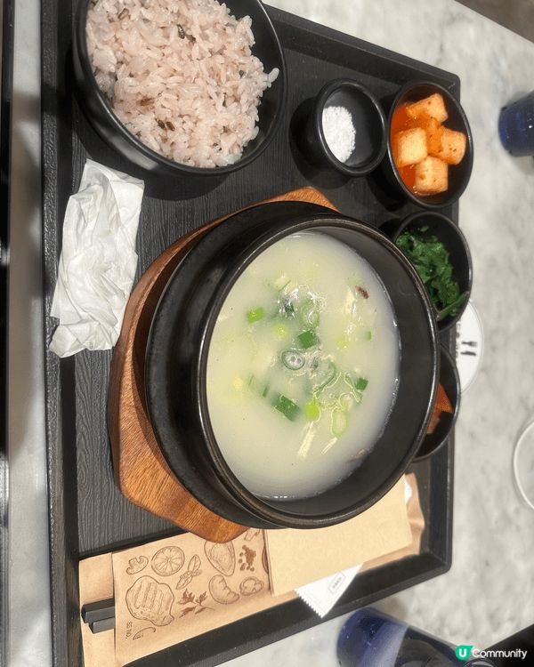 首爾之旅融合了多重感官體驗：品嚐泡菜、烤肉等地道韓食；登上南...