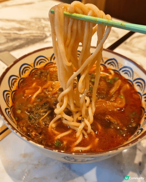 天氣咁凍一定食暖笠笠嘅美食！ 一定有雙冬羊腩煲！！台灣牛肉麵...