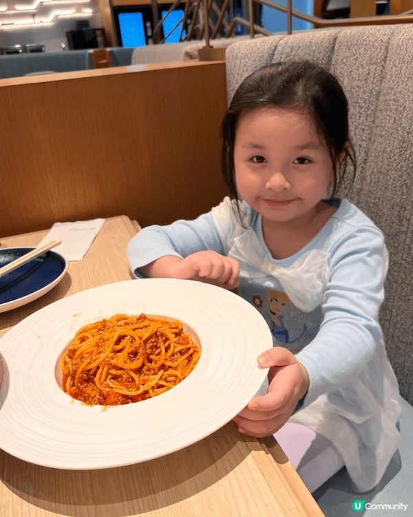 以上係我2025年食過最好食嘅各種餐廳🍴各式各樣嘅甜品，每一...