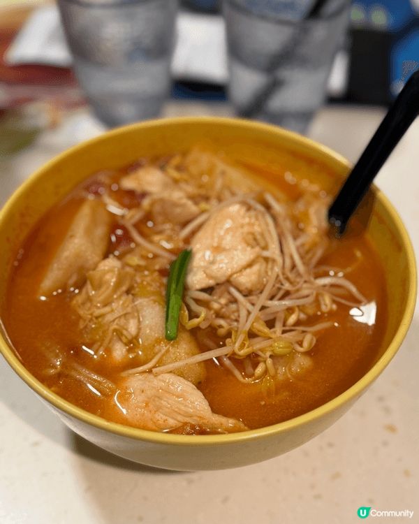 譚仔限時優惠$42有2個餸，雞肉魚片頭蕃茄湯，好抵食～大大碗...