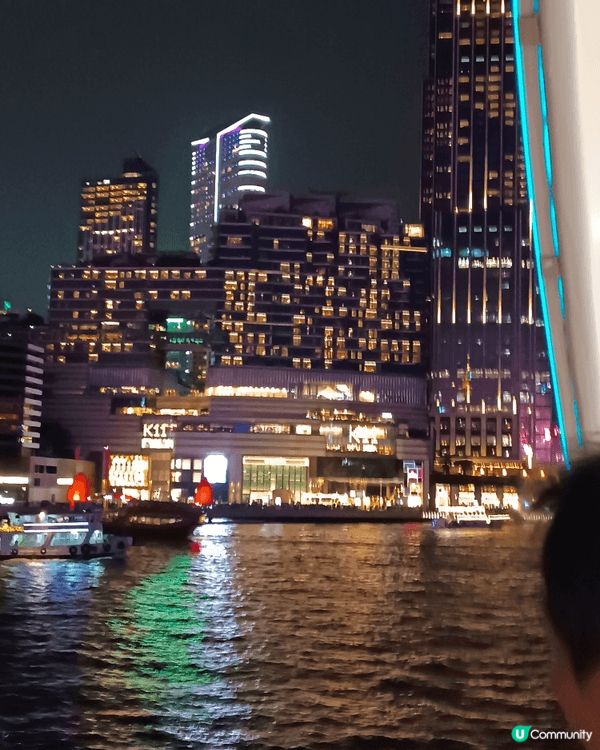 香港真係一個好靚既城市，今次參加左水上的士遊船，每個地方都非...