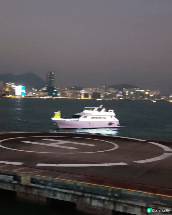 香港真係一個好靚既城市，今次參加左水上的士遊船，每個地方都非...