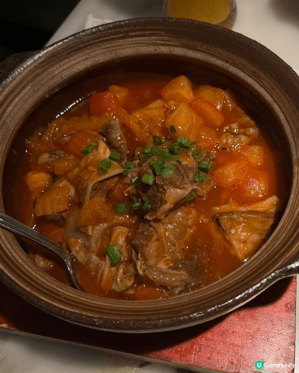 綠茶，最啱小朋友去既餐廳，小朋友一見到熊貓造型沙冰就超開心，...