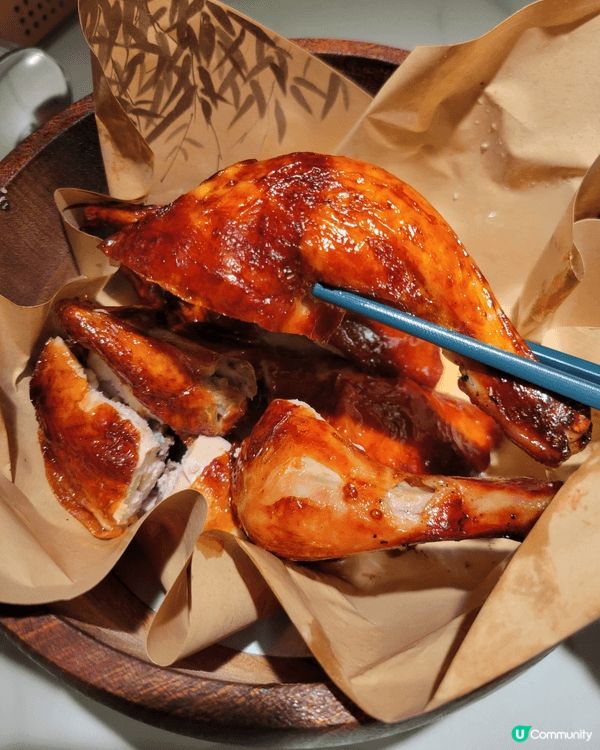 打新派浙江菜嘅「綠茶餐廳」💚，係荃灣綠楊坊開咗新分店🆕️，裝...