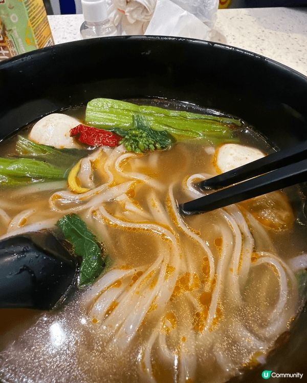 如果可以食自助餐，就唔使搭飛機周圍飛來飛去浪費晒啲交通時間，...