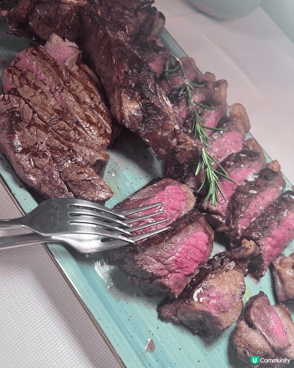 意大利很多間餐廳都很好吃，特別是牛扒及意粉。雖然價錢有點貴，...