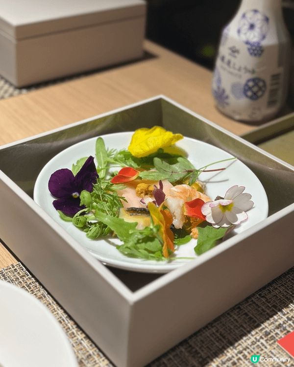 一泊二食是豐富又有質素的早餐及晚餐自助餐，晚餐需要先於酒店提...