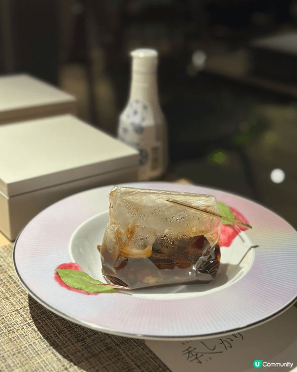 一泊二食是豐富又有質素的早餐及晚餐自助餐，晚餐需要先於酒店提...