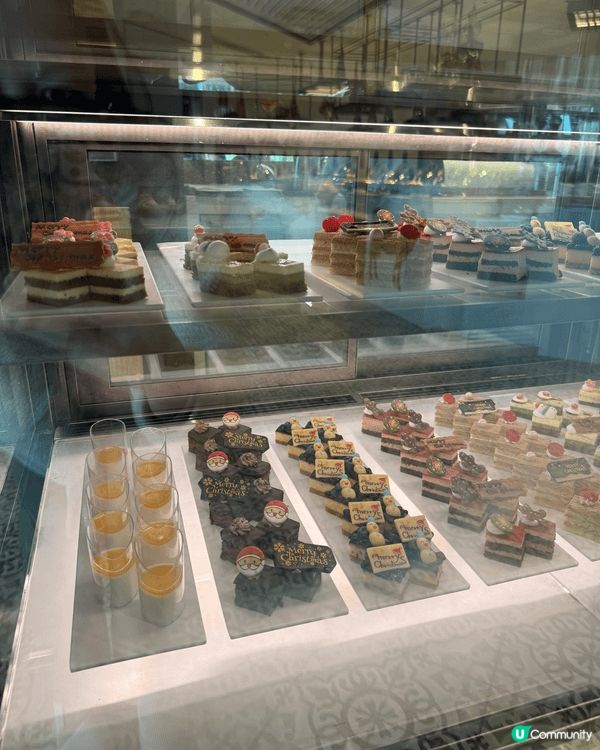 香港係真正嘅美食天堂！從街邊檔嘅勝利牛丸，到商場嘅壽司店，再...