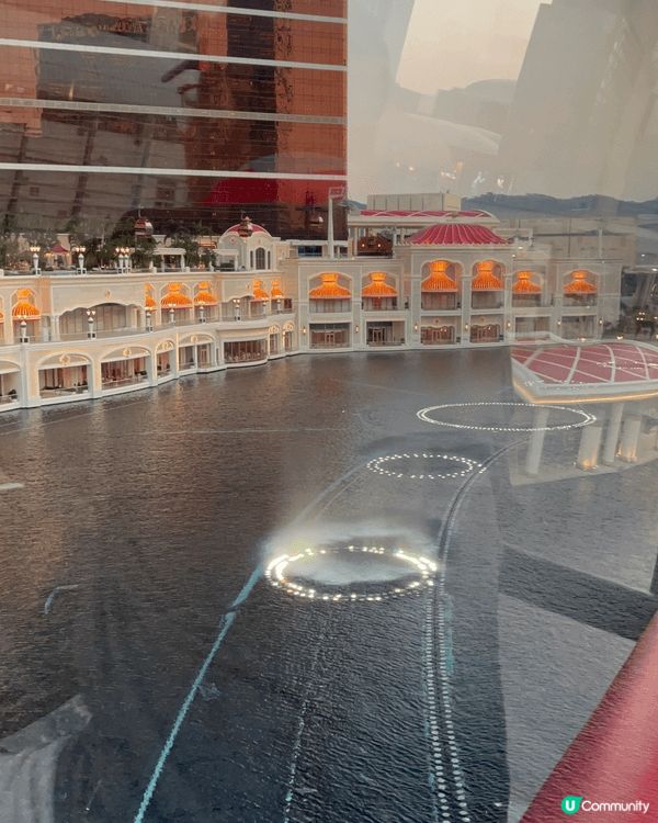 永利皇宮（澳門）的觀光纜車是免費設施，讓遊客從高空欣賞度假村...