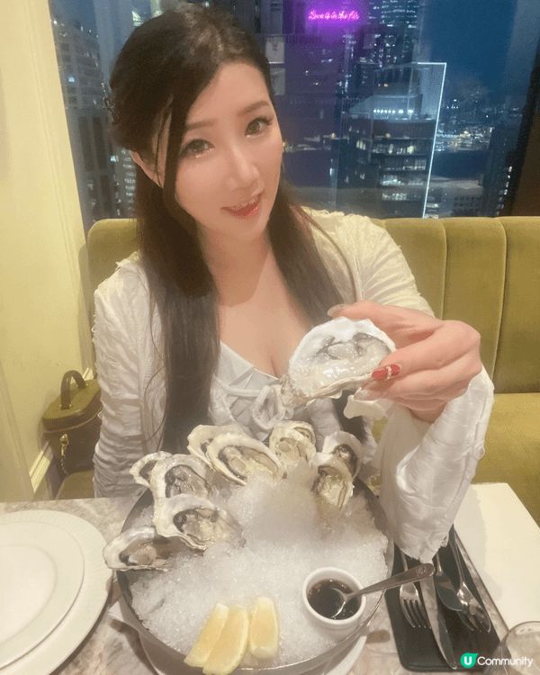 去左中環蘭桂坊根樓上食西餐，呢度環境、景觀超美，除左係景色打...