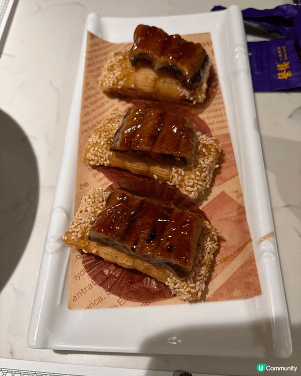 去咗深圳網紅推薦嘅蘩樓食點心，啲點心係廣式嘅但又同香港嘅有啲...