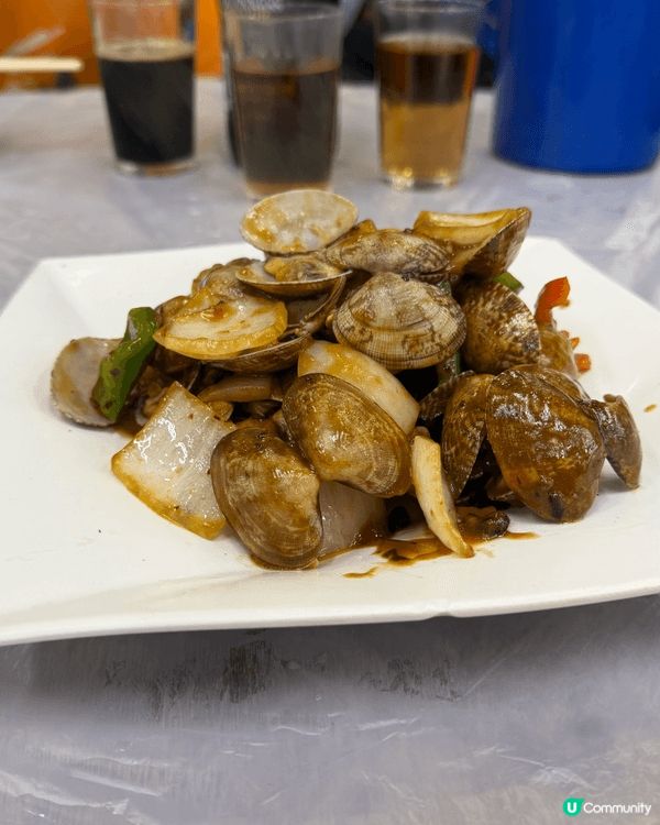 港島街市尋美食！ 喺士美菲路熟食中心嘅權記小菜館，晚晚都座無...