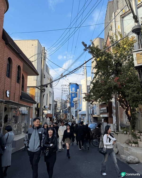 弘大、延南洞及聖水洞，全部都非常好逛，周圍都有不同年齡層的衣...