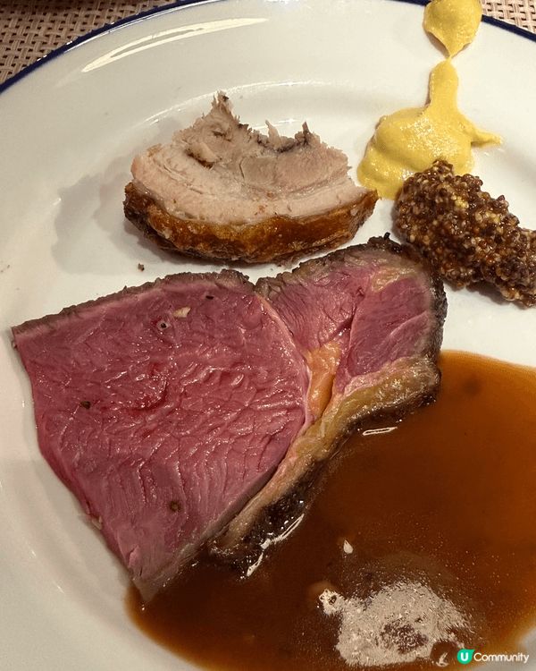 自助餐好多嘢食有海鮮，有刺身，有甜品，所以最鍾意食自助餐