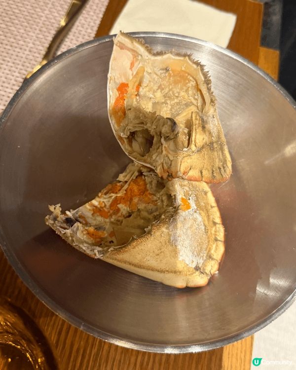 自助餐好多嘢食有海鮮，有刺身，有甜品，所以最鍾意食自助餐