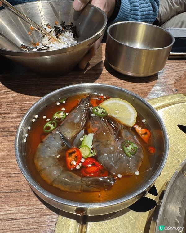 第二次來到這間店，食物質素同樣地精彩，大大隻醬油蟹，今次晚上...