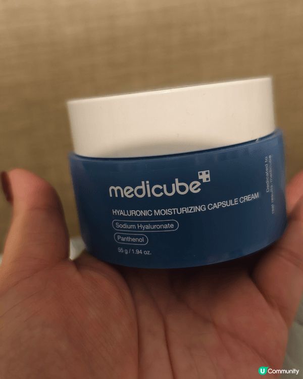 最近天氣乾燥無論手腳定係面部嘅皮膚都好乾，所以我用左呢兩款產...