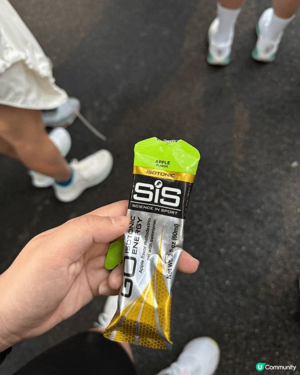 營養保充品如running gel及香蕉蛋白奶為我們提供身體...