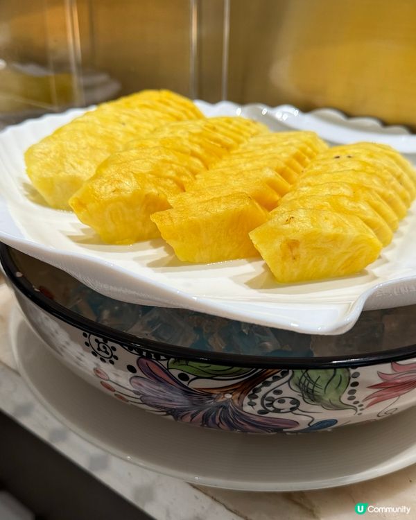 灣仔酒店半自助午餐🍽️買三送一！