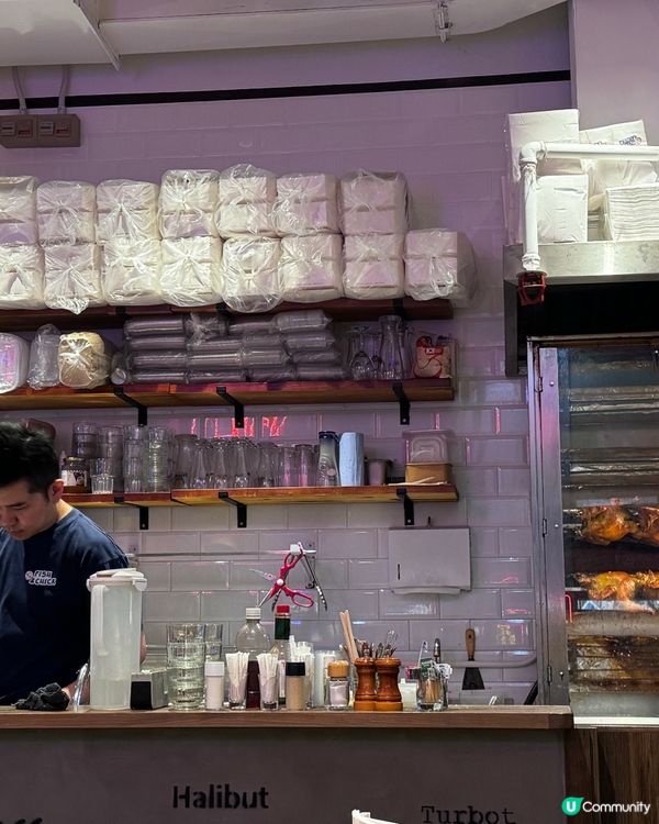 炸魚薯條店有得食烤雞🤤🤤