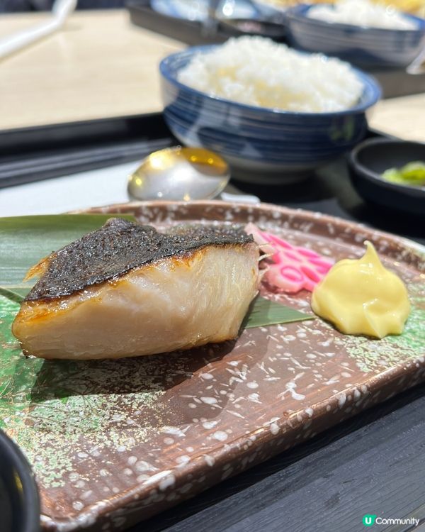 主打日式定食🍤
