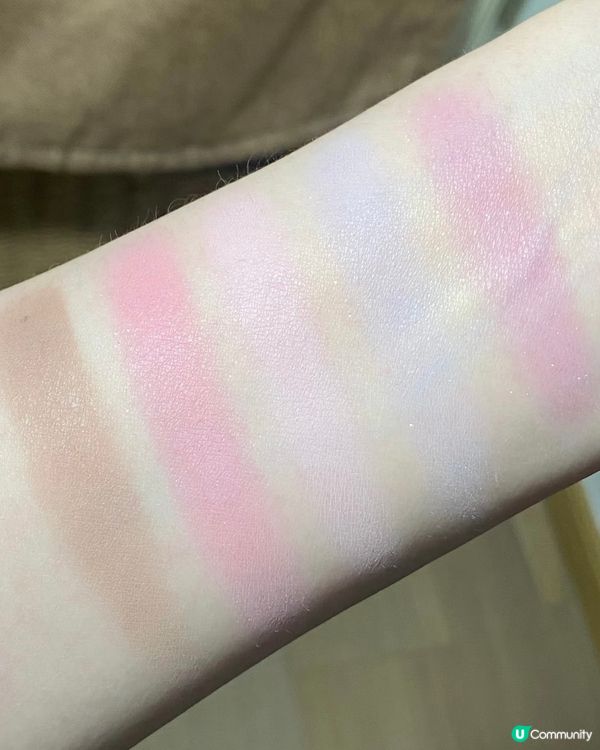 多功能眼影盤變身時尚配飾😍✨