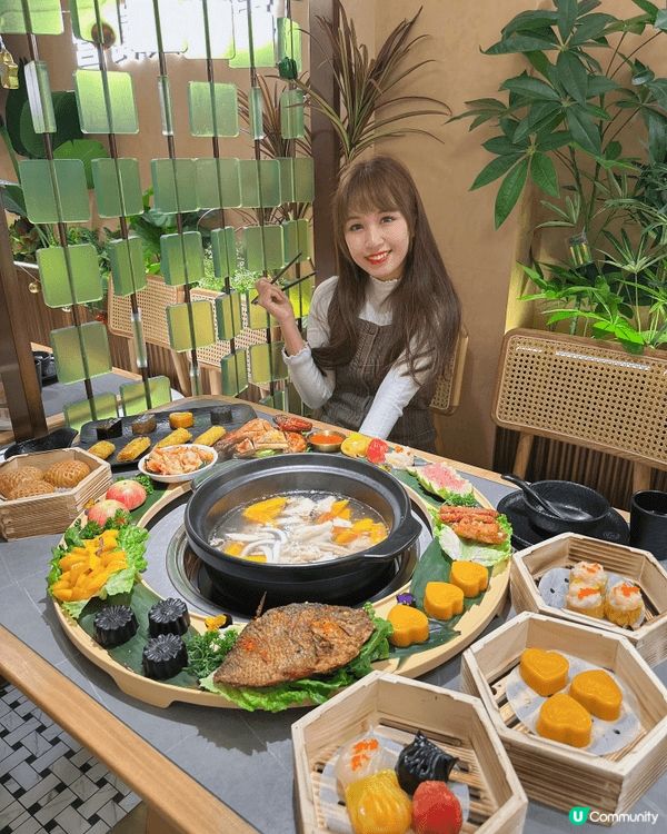 我地鐘意美食，成日周圍去影相，鐘意紀錄生活，鐘意分享，宜家會...