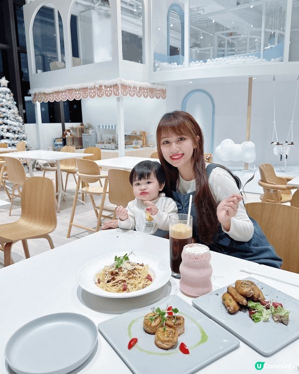 我地鐘意美食，成日周圍去影相，鐘意紀錄生活，鐘意分享，宜家會...