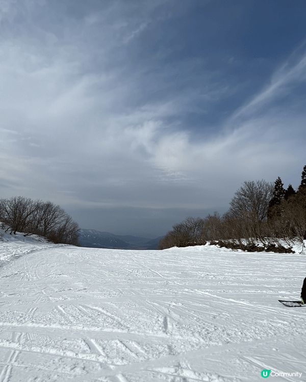 剛去左個日本滑雪之旅，地點係福井縣嘅勝山滑雪場☺️場地大，人...