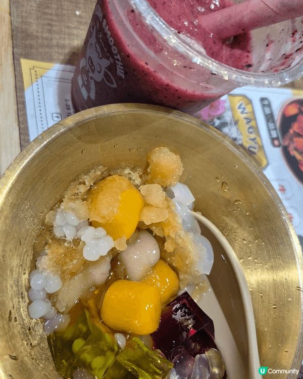 牛品的午餐有無限時吃到飽，最正是有鲜菓smooties，直情...