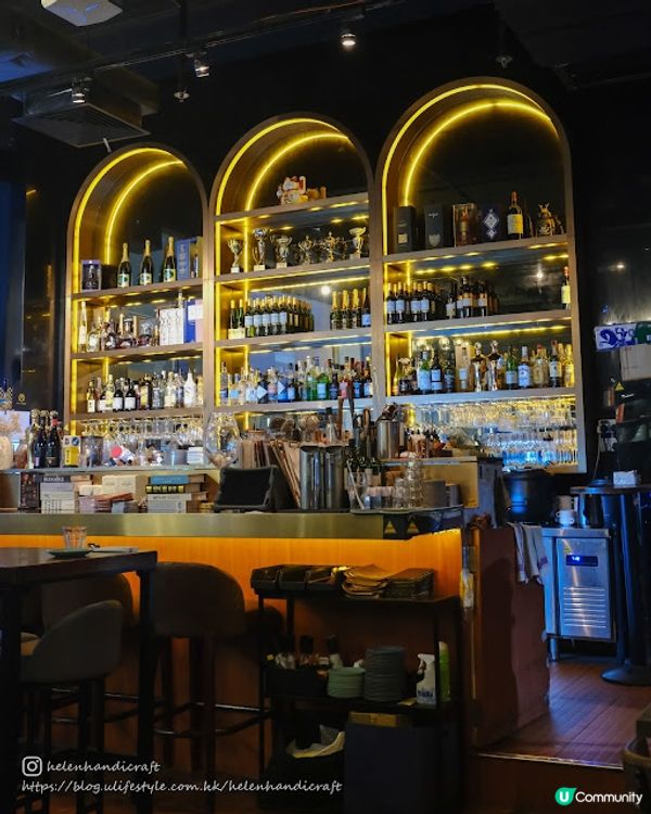 【吃下尖沙咀】漂亮的樓上酒吧 - The Wall Street Bar & Lounge