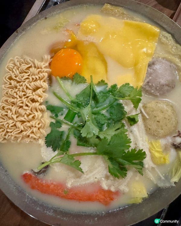  8鍋臭臭鍋 (葵芳）