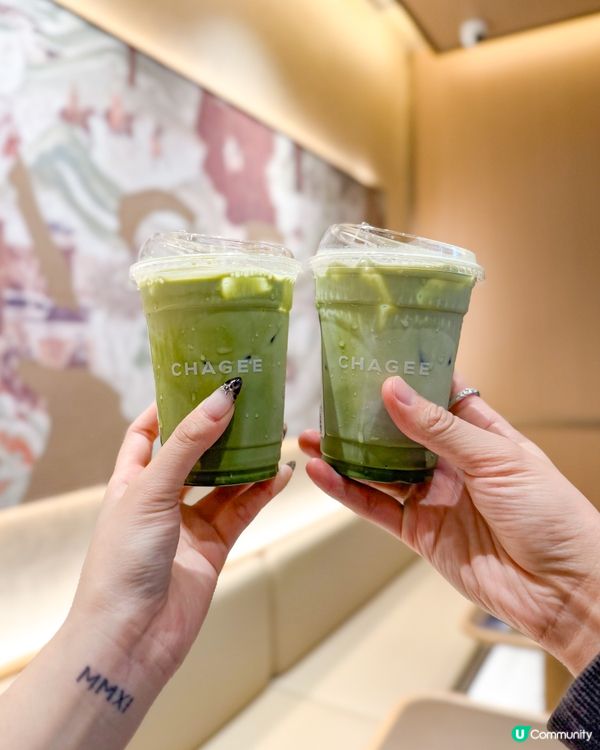 霸王茶姬新品｢一抹山月｣🍵✨  